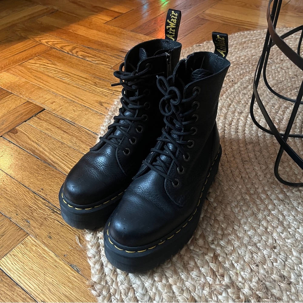 Dr. Martens Jadon Pisa Leather Platform Boots